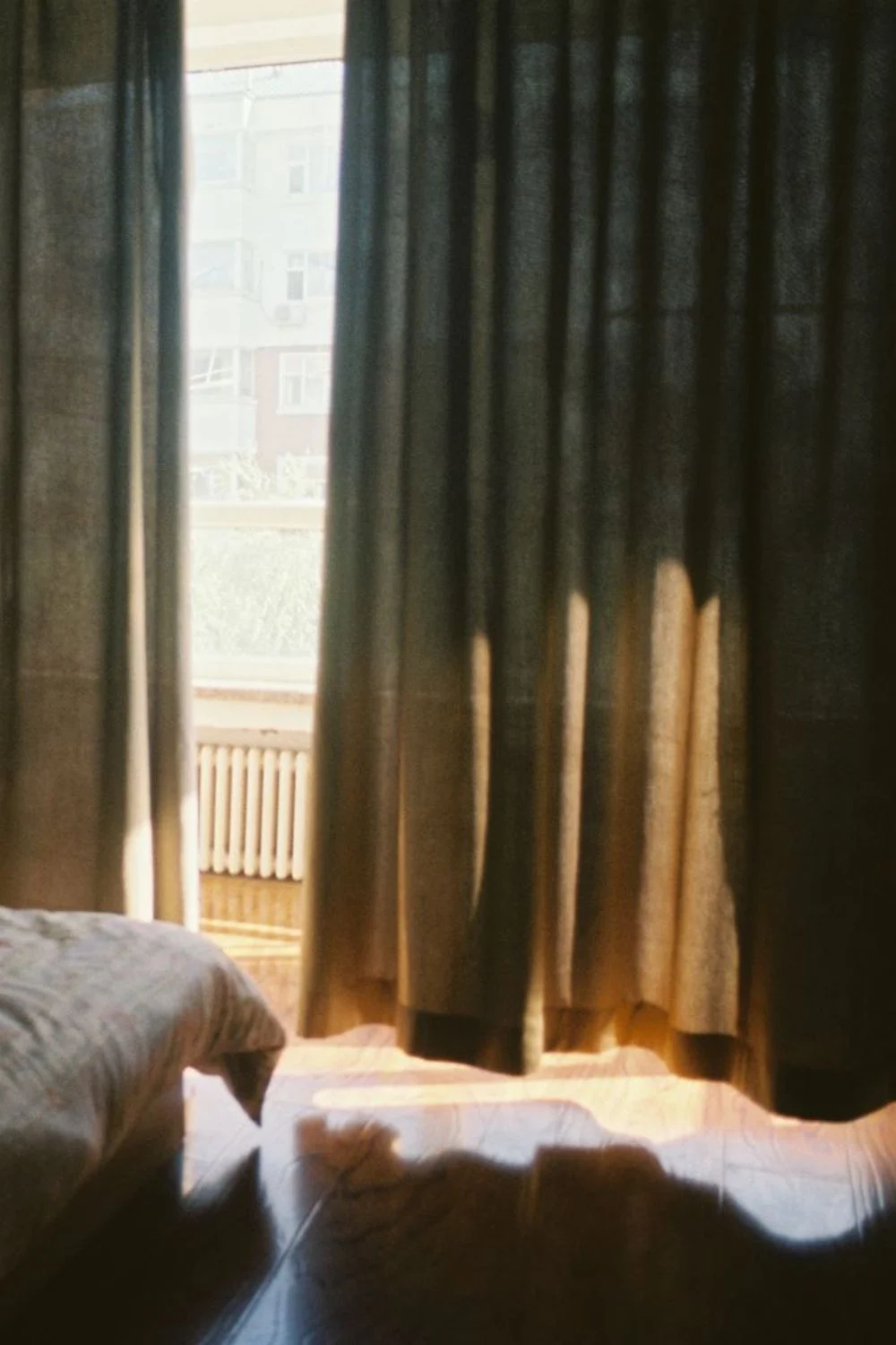 15 Calming Bedroom Colors That Help a Room Rest — Pin this for later